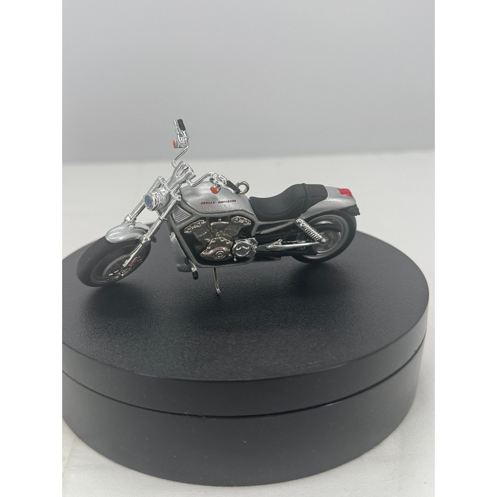 Hallmark Keepsake 2004 Harley-Davidson 2002 VRSCA V-Rod Ornament Silver Die-Cast - Picture 2 of 16